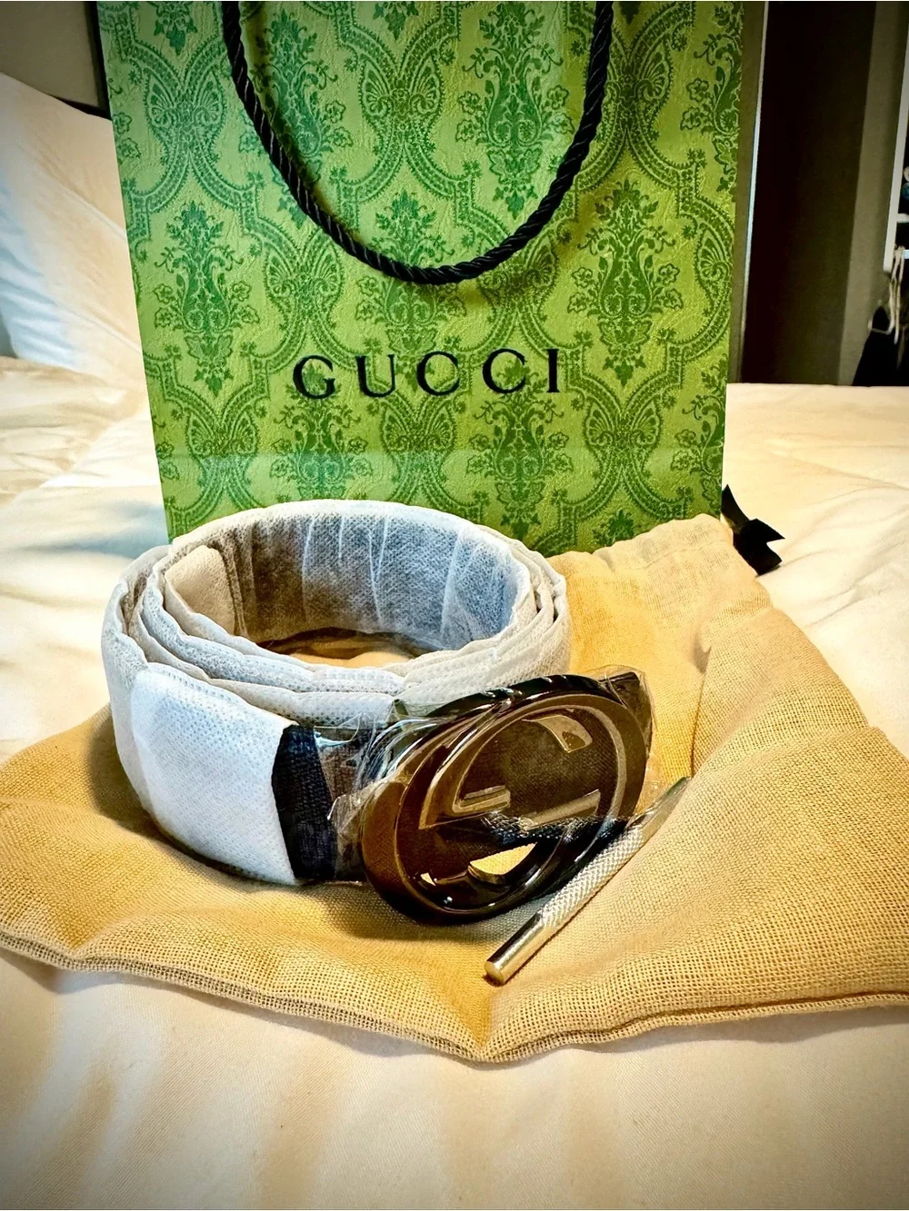 Gucci Men “GG” belt w/ hole puncher